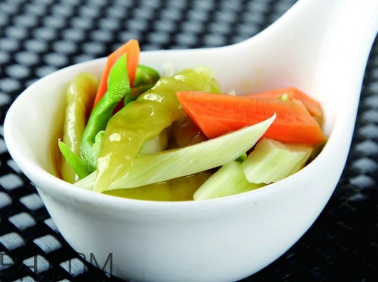 四川泡菜幾天能吃？四川泡菜每次加菜時(shí)加糖還是糖水