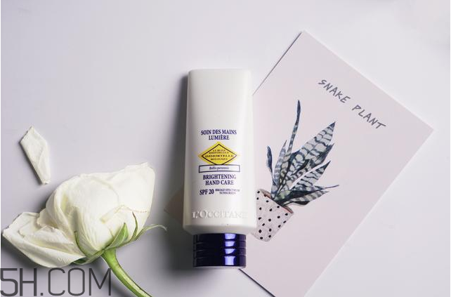 護(hù)手霜干了用什么稀釋 稀釋護(hù)手霜的技巧 護(hù)手霜干了用什么稀釋 稀釋護(hù)手霜的技巧