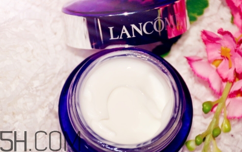 蘭蔻晚霜適合什么年齡的女孩用？蘭蔻晚霜適合什么年齡