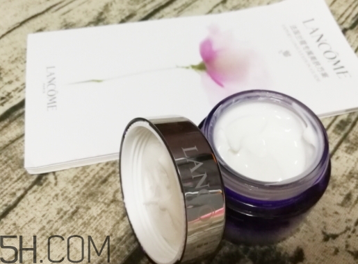 蘭蔻晚霜適合什么膚質(zhì)？蘭蔻晚霜適合敏感肌嗎？