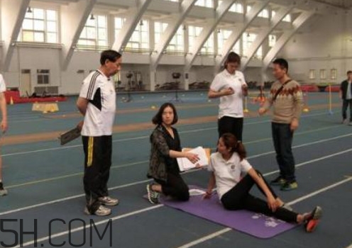 坐位體前屈是什么？坐位體前屈高效訓(xùn)練方法