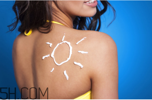 如何正確的給寶寶使用曬霜？防曬霜過敏怎么辦？