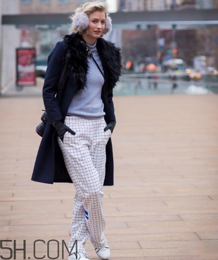 毛呢大衣搭配什么鞋子？毛呢大衣搭配鞋子圖片