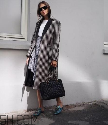 毛呢大衣搭配什么鞋子？毛呢大衣搭配鞋子圖片