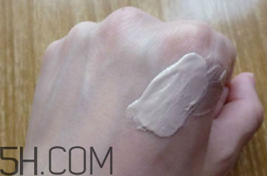 蘭蔻柔皙隔離乳多少錢(qián)_蘭蔻柔皙隔離乳貴嗎 蘭蔻柔皙隔離乳多少錢(qián)_蘭蔻柔皙隔離乳貴嗎