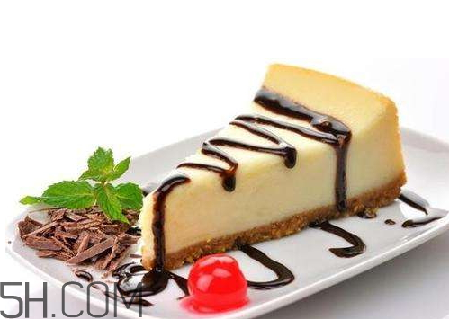 蛋糕為什么會(huì)開裂 蛋糕開裂是什么原因 蛋糕為什么會(huì)開裂 蛋糕開裂是什么原因