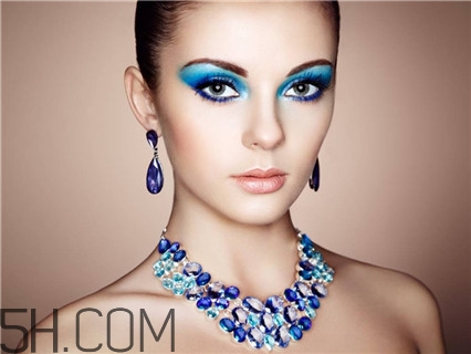 烤瓷牙會(huì)變黑嗎？烤瓷牙會(huì)變色嗎？