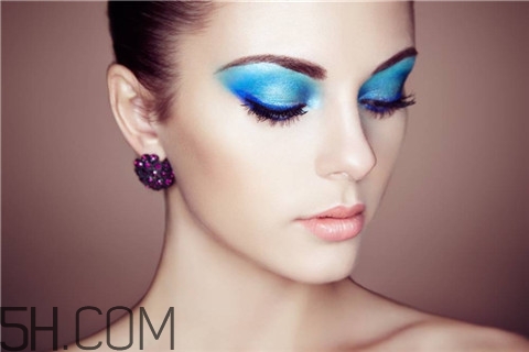 烤瓷牙會(huì)變黑嗎？烤瓷牙會(huì)變色嗎？