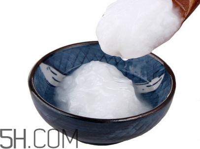 護發(fā)精油需要洗嗎？椰子油護發(fā)怎么用？