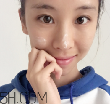 蘭蔻水光潤(rùn)養(yǎng)活力霜怎么用_使用方法 蘭蔻水光潤(rùn)養(yǎng)活力霜怎么用_使用方法