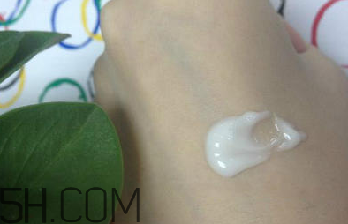 蘭蔻水光潤養(yǎng)活力霜好用嗎_怎么樣 蘭蔻水光潤養(yǎng)活力霜好用嗎_怎么樣