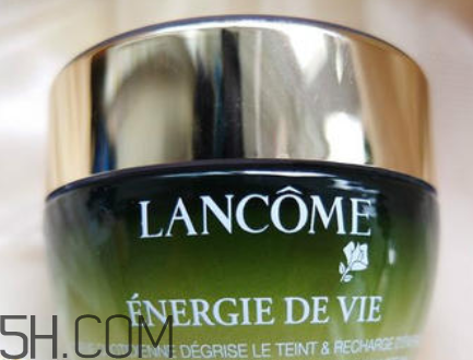 蘭蔻水光潤養(yǎng)活力霜好用嗎_怎么樣 蘭蔻水光潤養(yǎng)活力霜好用嗎_怎么樣