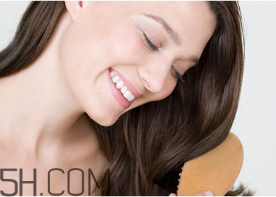 護(hù)發(fā)素一次用多少呢？護(hù)發(fā)素可以代替洗發(fā)水嗎？