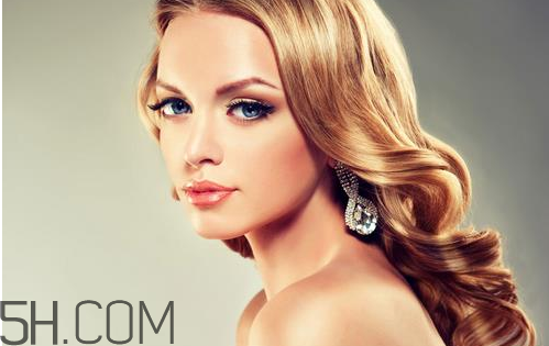 護發(fā)素和精華素哪個好？護發(fā)素和精華素的區(qū)別