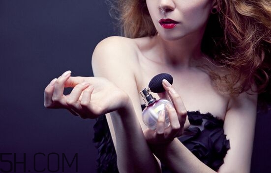 蘭蔻珍愛午夜玫瑰香水多少錢_專柜價格 蘭蔻珍愛午夜玫瑰香水多少錢_專柜價格