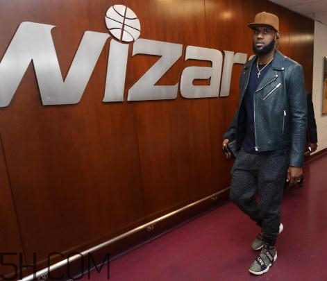 nike lebron 15 long live the king秀場綁帶版會(huì)發(fā)售嗎？