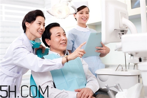 胃潰瘍會(huì)吐血嗎？胃潰瘍會(huì)疼嗎？