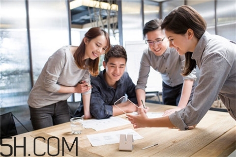 胃潰瘍會(huì)吐血嗎？胃潰瘍會(huì)疼嗎？