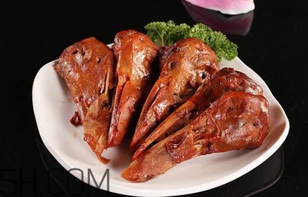 絕味鴨脖加盟費多少？絕味鴨脖是統(tǒng)一配貨嗎