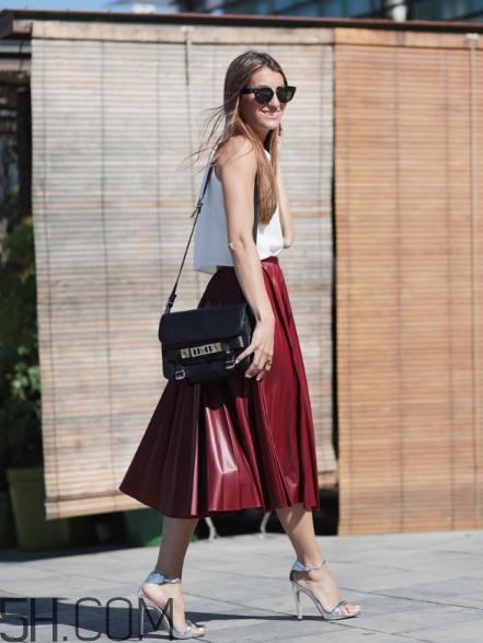 皮裙搭配什么鞋子好看？皮裙搭配鞋子圖片