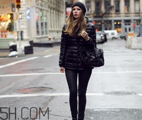 立冬可以穿羽絨服嗎 立冬穿衣搭配技巧 立冬可以穿羽絨服嗎 立冬穿衣搭配技巧