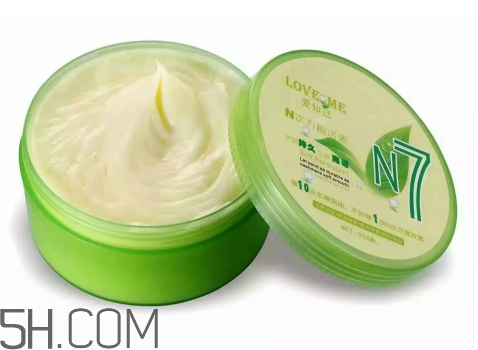 發(fā)膜和彈力素有什么區(qū)別？發(fā)膜和護(hù)發(fā)素要同時用嗎？