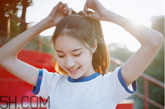 洗發(fā)水過敏的癥狀是什么？頭發(fā)毛躁怎么變得柔順光滑？