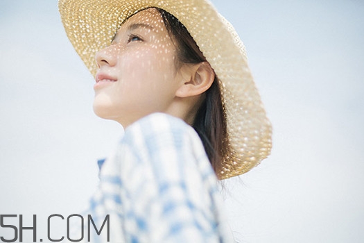 洗發(fā)水過敏的癥狀是什么？頭發(fā)毛躁怎么變得柔順光滑？