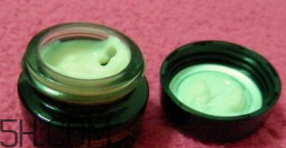 蘭蔻黑金臻寵面霜適合什么年齡_用法 蘭蔻黑金臻寵面霜適合什么年齡_用法