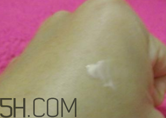 蘭蔻黑金臻寵面霜適合什么年齡_用法 蘭蔻黑金臻寵面霜適合什么年齡_用法