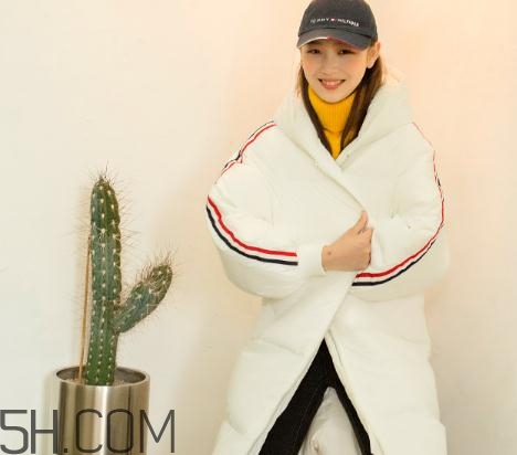 白色羽絨服怎么保存不發(fā)黃？白色羽絨服怎么打理？