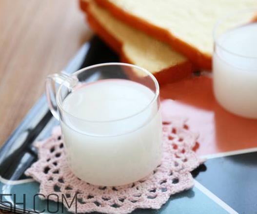 可爾必思好喝嗎？可爾必思有酒精嗎？