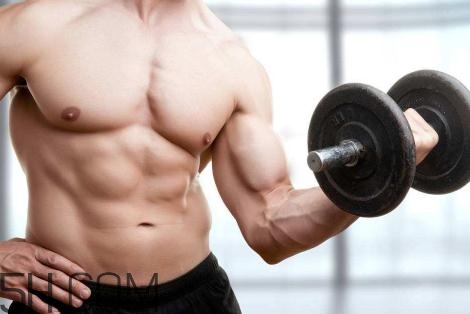 啞鈴彎舉一天練多少？啞鈴彎舉正確方法