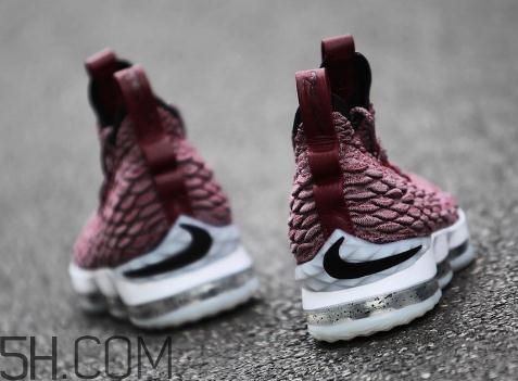 nike lebron 15 wine紅酒配色發(fā)售時(shí)間_多少錢？