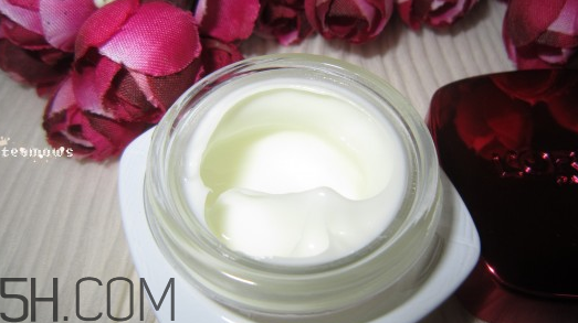 歐萊雅復(fù)顏抗皺日霜好不好？歐萊雅復(fù)顏抗皺日霜怎么樣？