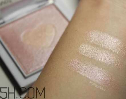 濕又野愛心高光色號試色 濕又野愛心高光多少錢 濕又野愛心高光色號試色 濕又野愛心高光多少錢