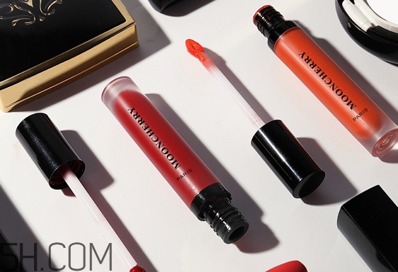 夢(mèng)泉黑金唇釉多少錢(qián)_夢(mèng)泉黑金唇釉專柜價(jià)格