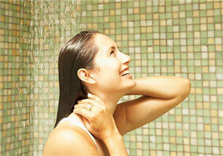 冬季適合用什么類(lèi)型的洗發(fā)水？油性頭發(fā)選擇洗發(fā)水的建議