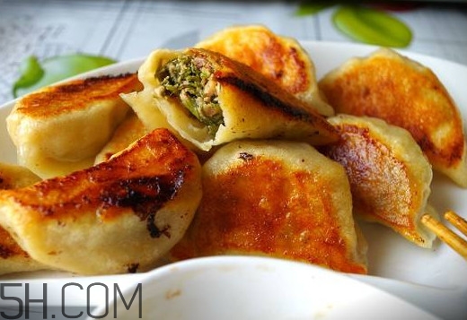 怎么用速凍餃子做煎餃？沒有平底鍋怎么做煎餃