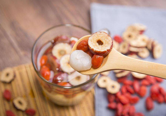 桂圓紅棗茶能豐胸嗎？桂圓紅棗茶上火嗎