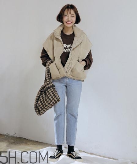 羽絨馬甲怎么搭配好看？羽絨馬甲搭配圖片