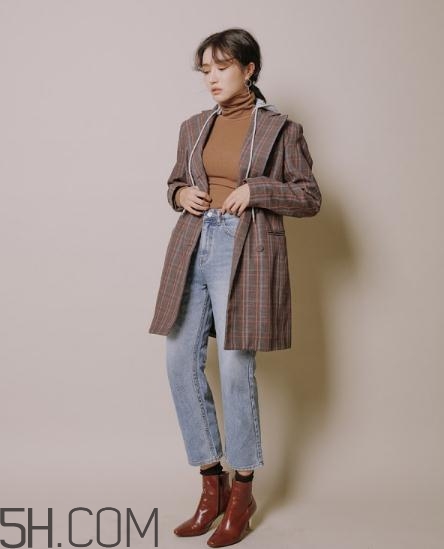 駝色內(nèi)搭配什么外套？駝色內(nèi)搭怎么搭配外套？