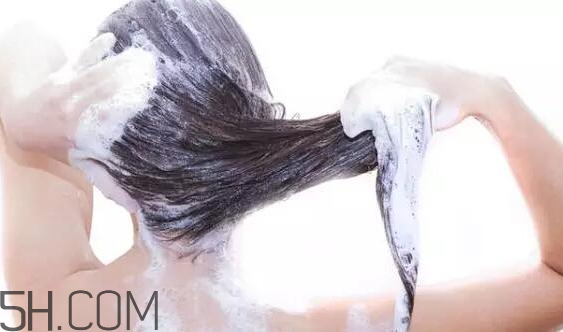 lush洗發(fā)皂怎么用？染發(fā)需要洗頭嗎？