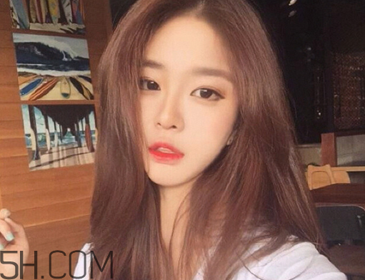 染發(fā)劑什么牌子最好？怎么延后補(bǔ)染頭發(fā)？