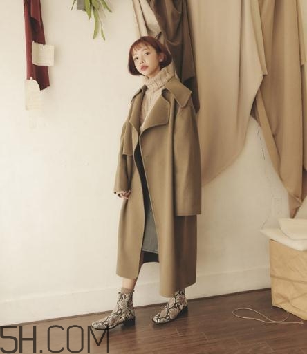 駝色大衣里面搭配什么？駝色大衣內(nèi)搭什么顏色好看？