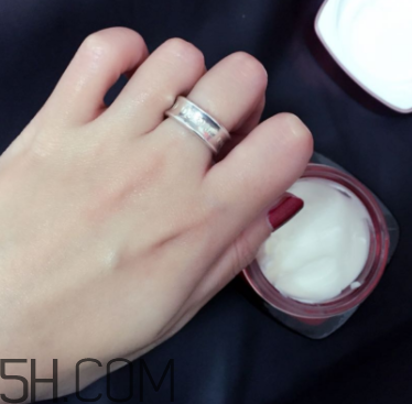 歐萊雅復(fù)顏抗皺緊致晚霜多少錢_專柜價格 歐萊雅復(fù)顏抗皺緊致晚霜多少錢_專柜價格