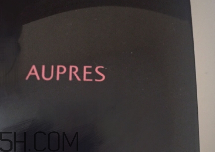 眼影可以帶上飛機嗎？眼影可以托運嗎？