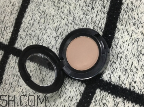 眼影可以用手指涂嗎？哪種眼影適合用手指涂