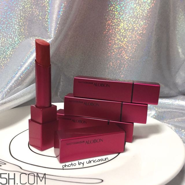 雅邦絲緞柔潤唇膏哪個顏色好看_哪個顏色最火 雅邦絲緞柔潤唇膏哪個顏色好看_哪個顏色最火