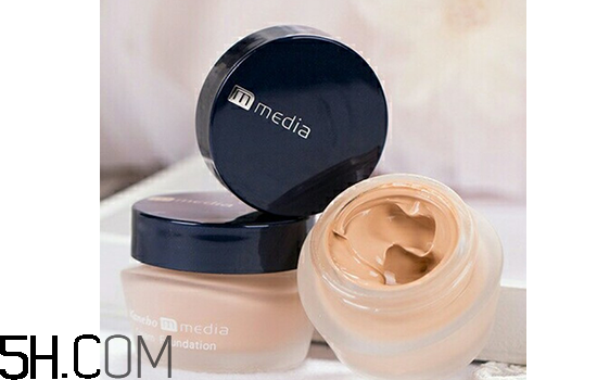 粉底霜用完之后用什么 粉底霜在哪個(gè)步驟用 粉底霜用完之后用什么 粉底霜在哪個(gè)步驟用